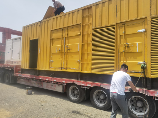 富县发电机出租100KW发电机需要什么规格的电缆线？